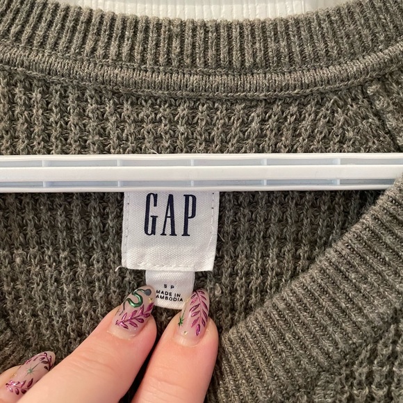 Men’s gap sweater - Picture 2 of 3